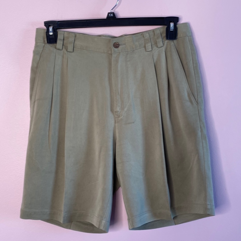 Tommy Bahama 100% Silk men’s pleated shorts W32